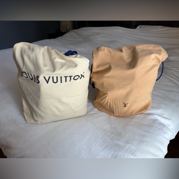 Louis Vuitton Epi Noe Petite In Black and Blue Leather- 1995 and 1993 - Picture 11 of 15